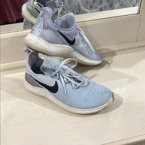 Nike Light Gray Athletic Shoes